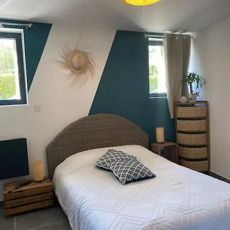 Rez De Jardin Moderne 4 8 Personnes Jardinet