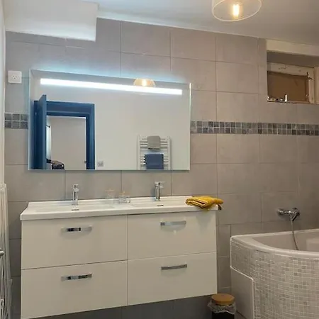 Apartment Rez De Jardin Moderne 4 8 Personnes Jardinet Bagnols-sur-Ceze