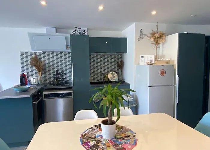 Rez De Jardin Moderne 4 8 Personnes Jardinet